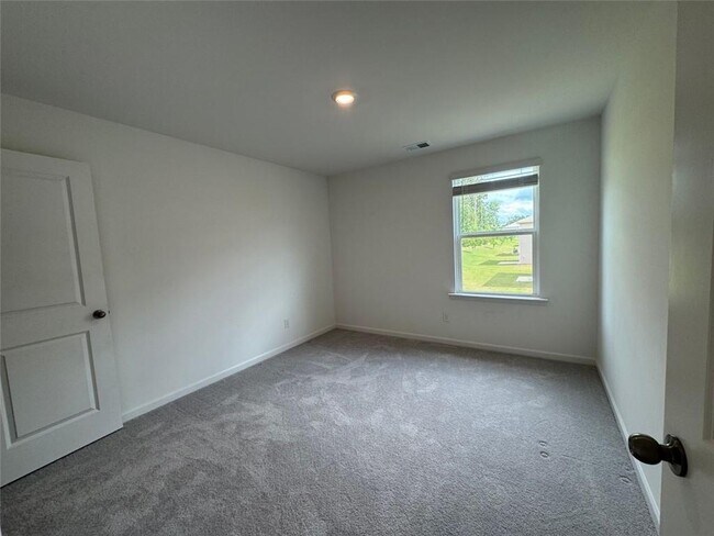 Building Photo - 204 Peregrine Point