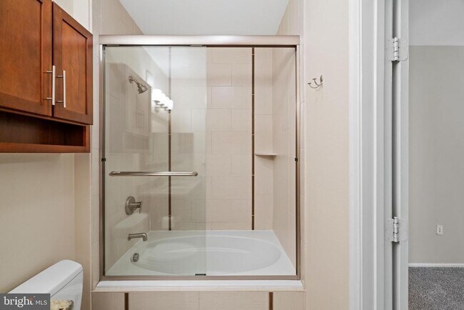 Building Photo - 3021 Nicosh Cir