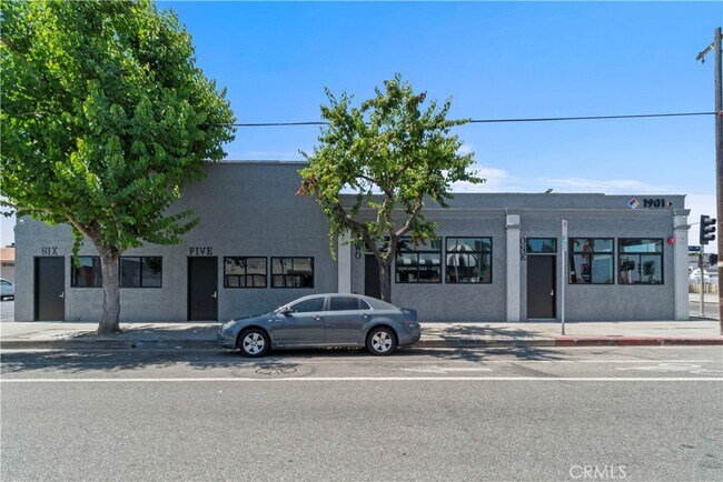 Building Photo - 1901 S Pacific Ave