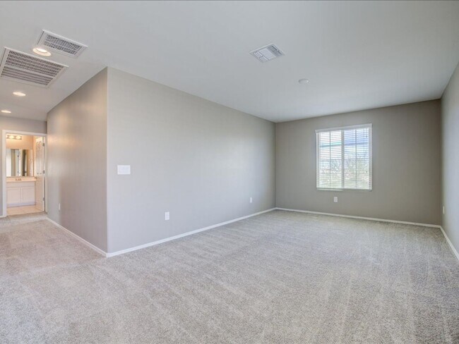 Building Photo - 6568 E Via Arroyo Azul
