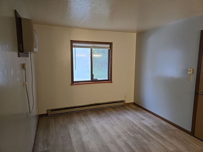 Building Photo - Lynnwood Apartments