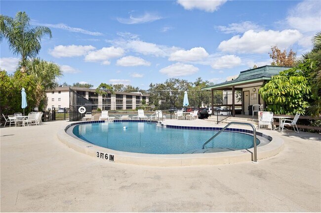 Building Photo - 102 Capri Isles Blvd