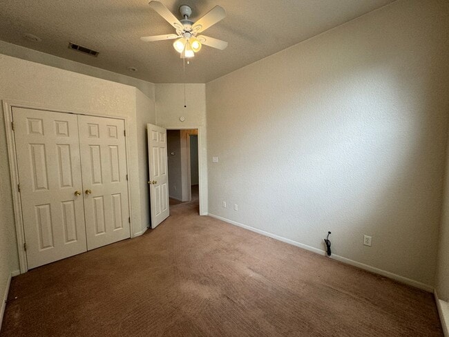 Building Photo - 4201 Lost Oak Dr