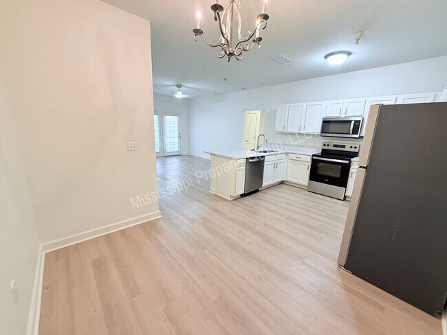 Building Photo - 2BR/2BA