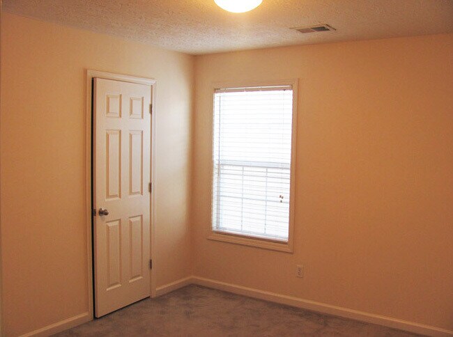 Building Photo - 2429 Gooseberry Cir