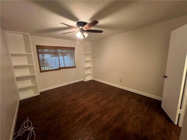 Building Photo - 2010 Snowbird Dr