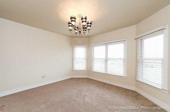 Building Photo - 3189 N Blue Star Dr