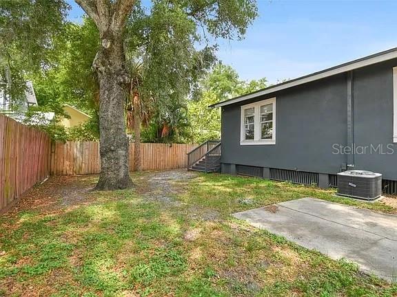 Building Photo - 2508 N Ola Ave