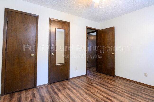 Building Photo - 1826 S Laura St