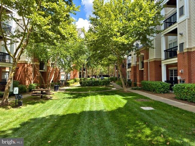 Building Photo - 11345 Aristotle Dr