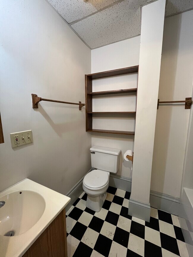 Building Photo - 111 Water St