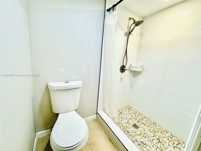 Building Photo - 6950 Sharpecroft Ct