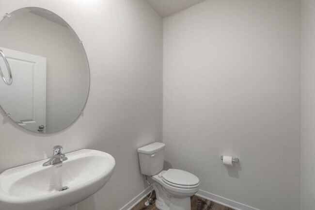 Building Photo - 1611 Maci St