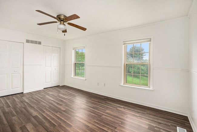 Building Photo - Beautiful 3 Bedroom Home