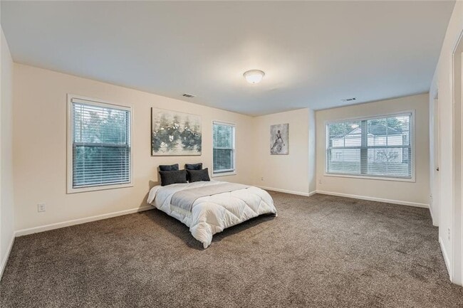 Building Photo - 1240 Grayson Oaks Dr