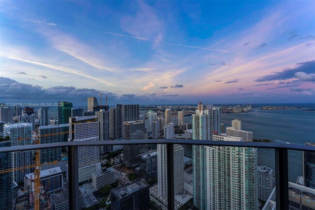 Building Photo - 1000 Brickell Plaza