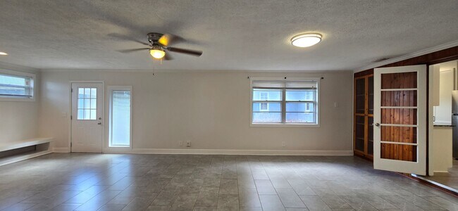 Building Photo - Coming Soon Lake Shore Single Family Home