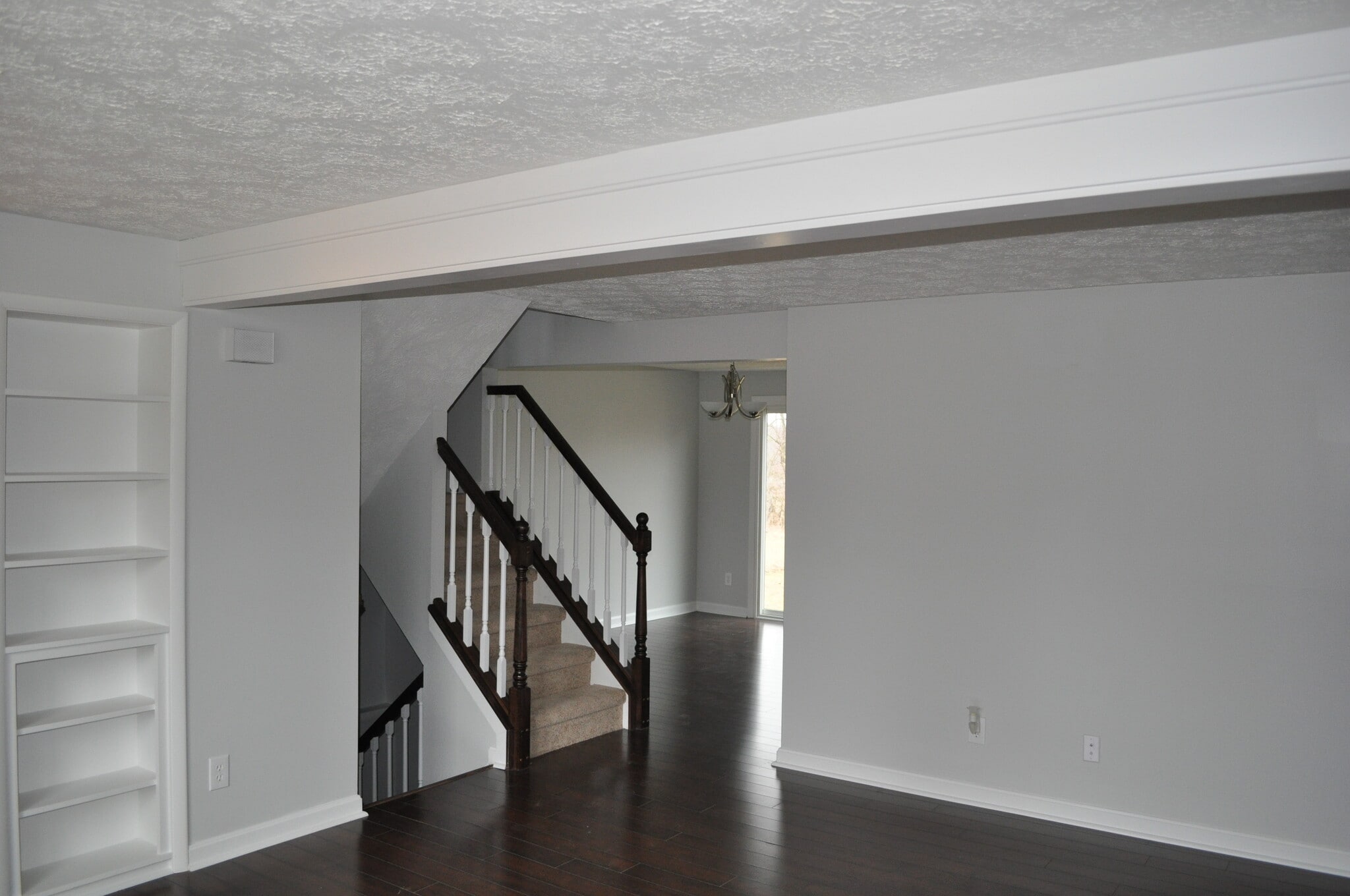 Family room - 1019 Cottonwood Ct.