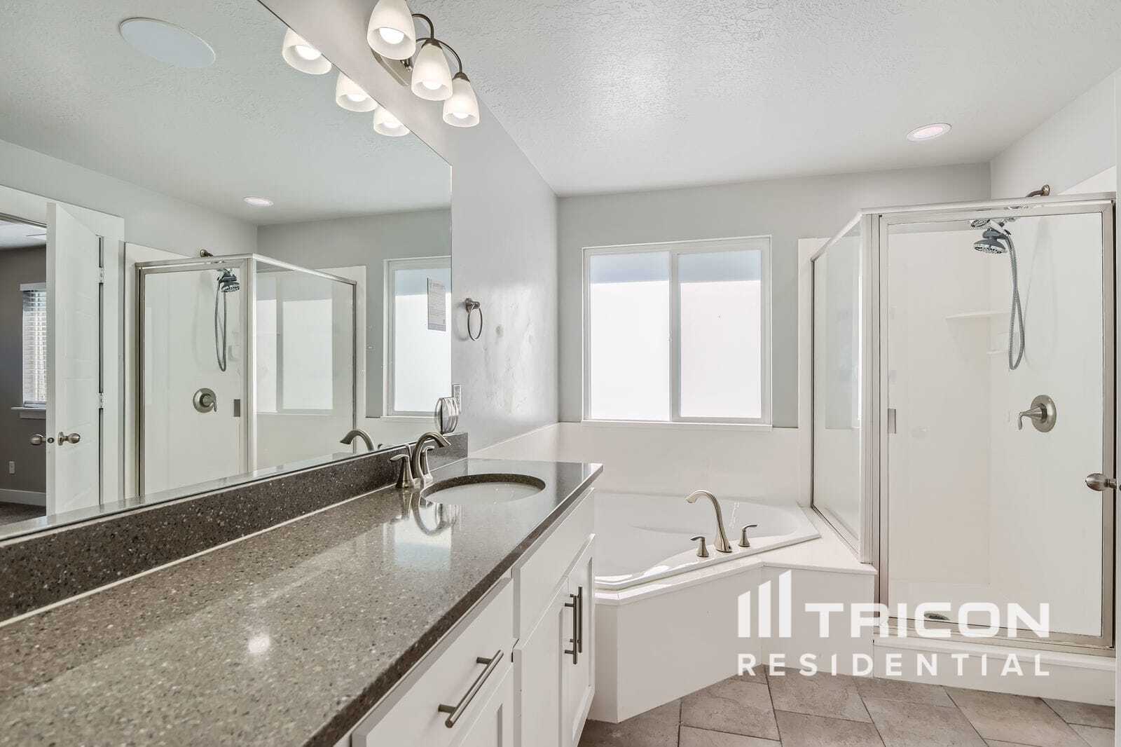 Building Photo - 4461 Breezy Meadow Dr