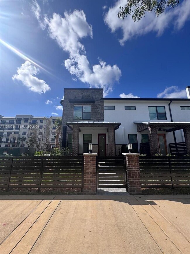 Building Photo - 750 NW 82nd Ter