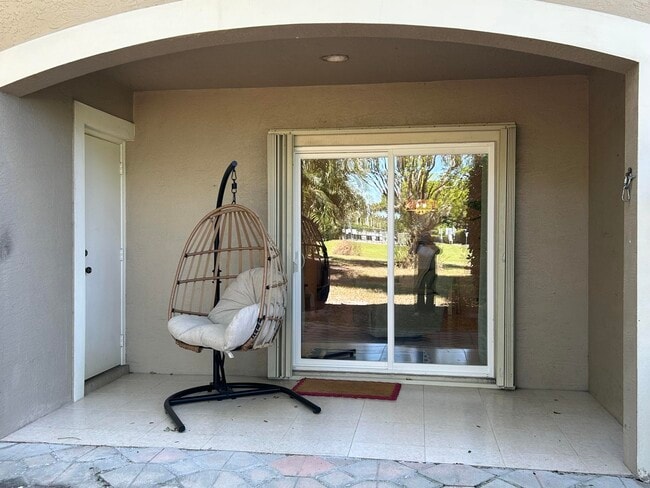 Building Photo - 12768 Westhampton Cir