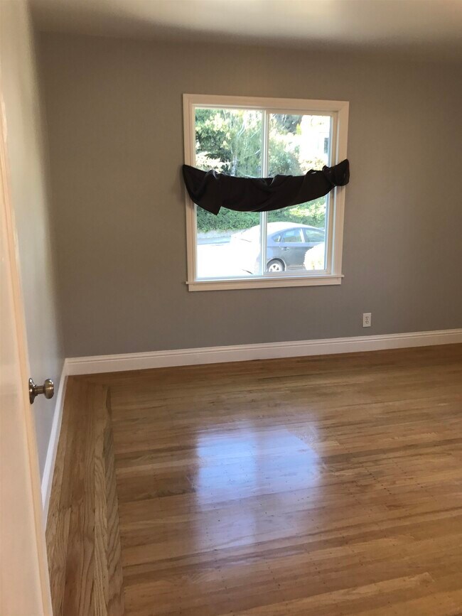 Building Photo - 7630 Terrace Dr