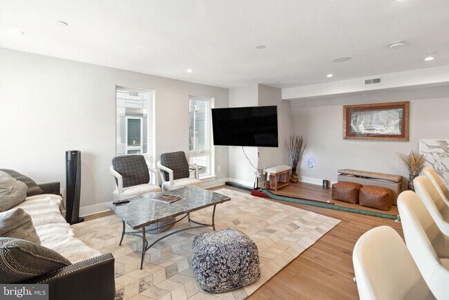 Building Photo - 1224 N 26th St