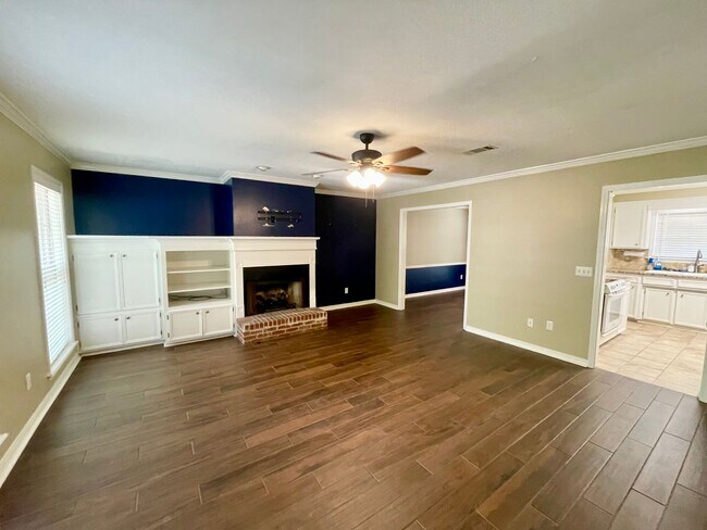 Building Photo - 503 Brookstone Dr