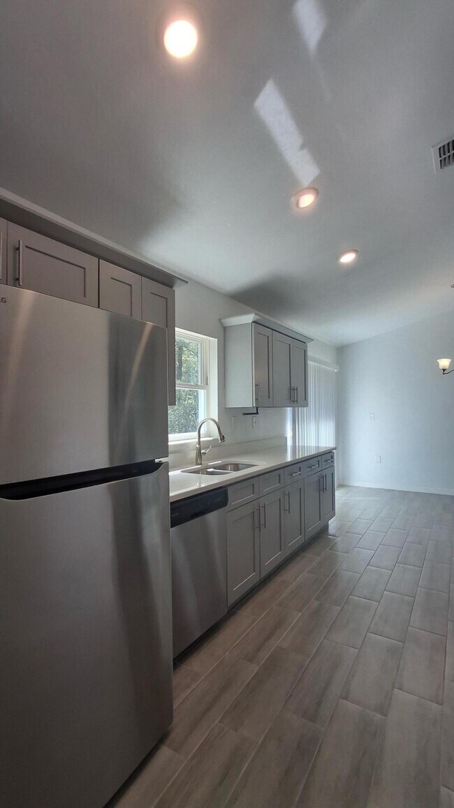 Building Photo - 19850 Eagle Dr