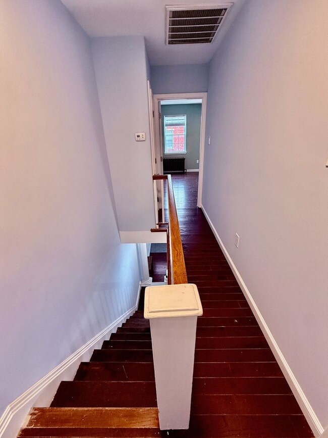 Building Photo - 2+ BED/1.5 BA Solid HOUSE in great East Passyunk/LOMO location w/ Central AC-HARDWOOD Flooring-WA...