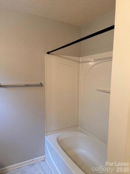 Building Photo - 16855 Greenlawn Hills Ct