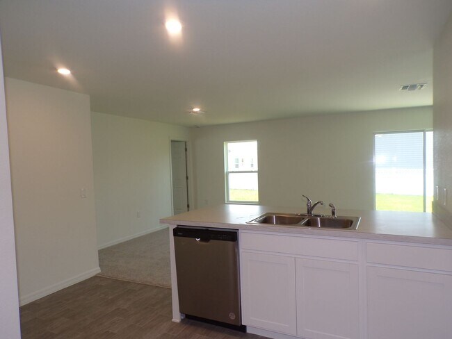 Building Photo - BRAND NEW HOME READY TO RENT ANNUALLY