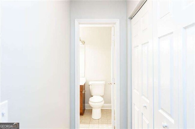 Building Photo - 2657 Lenox Rd NE