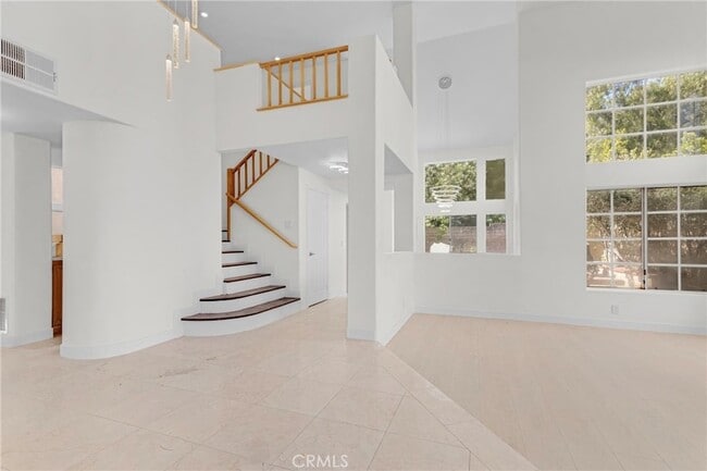 Building Photo - 23234 Valerio St