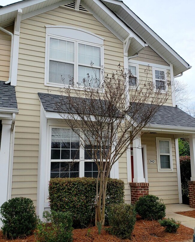 Building Photo - 742 Shellstone Pl
