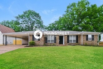 Building Photo - 3 Bedroom Pet-Friendly Home in Bartlett, TN with Main Street Renewal