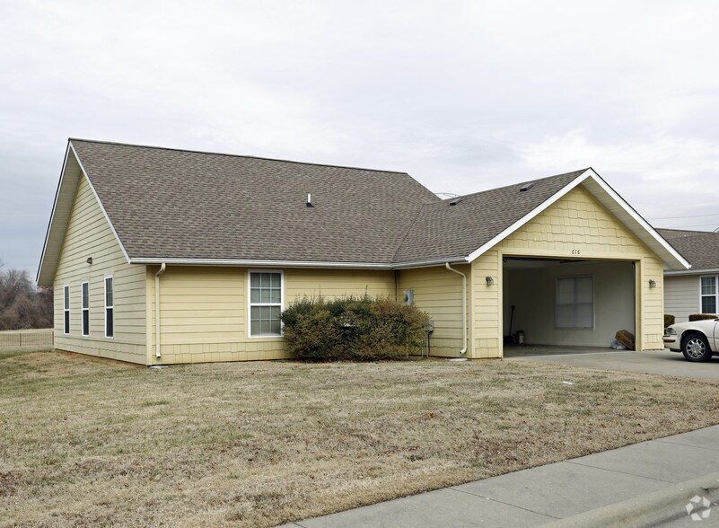Rosewood Estates 604 E Sunset St Springfield MO 65807 Apartment Finder