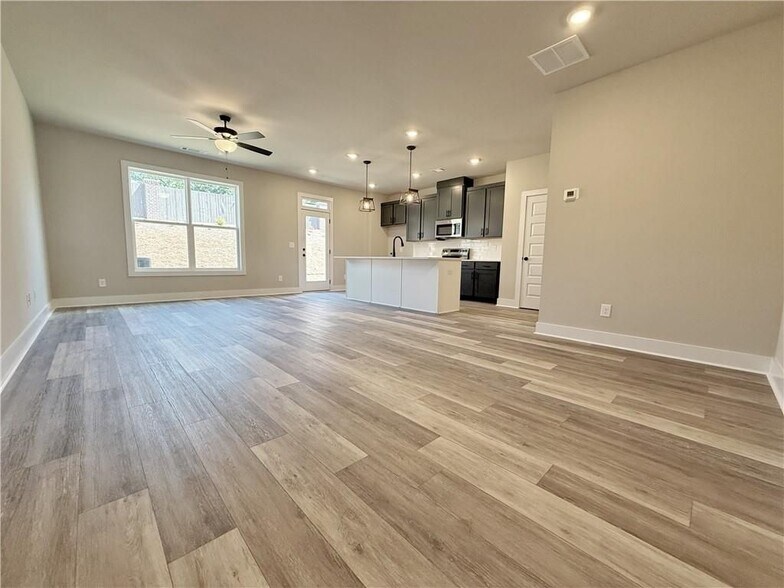 Building Photo - 5704 Urban Vlg Wy