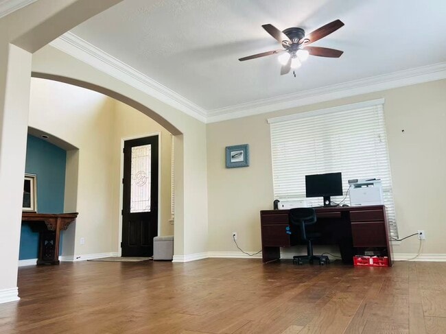 Building Photo - 14303 Tasmania Ct