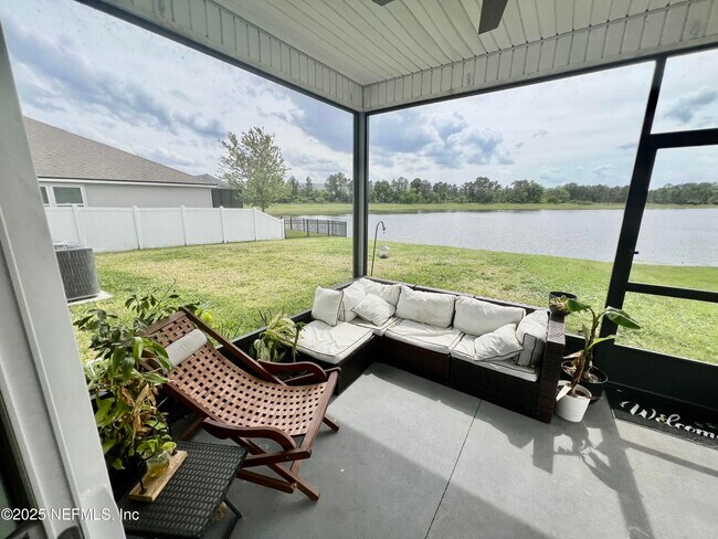 Building Photo - 11498 Red Koi Dr
