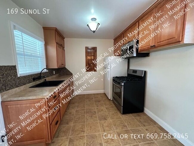 Building Photo - 169 Sunol St