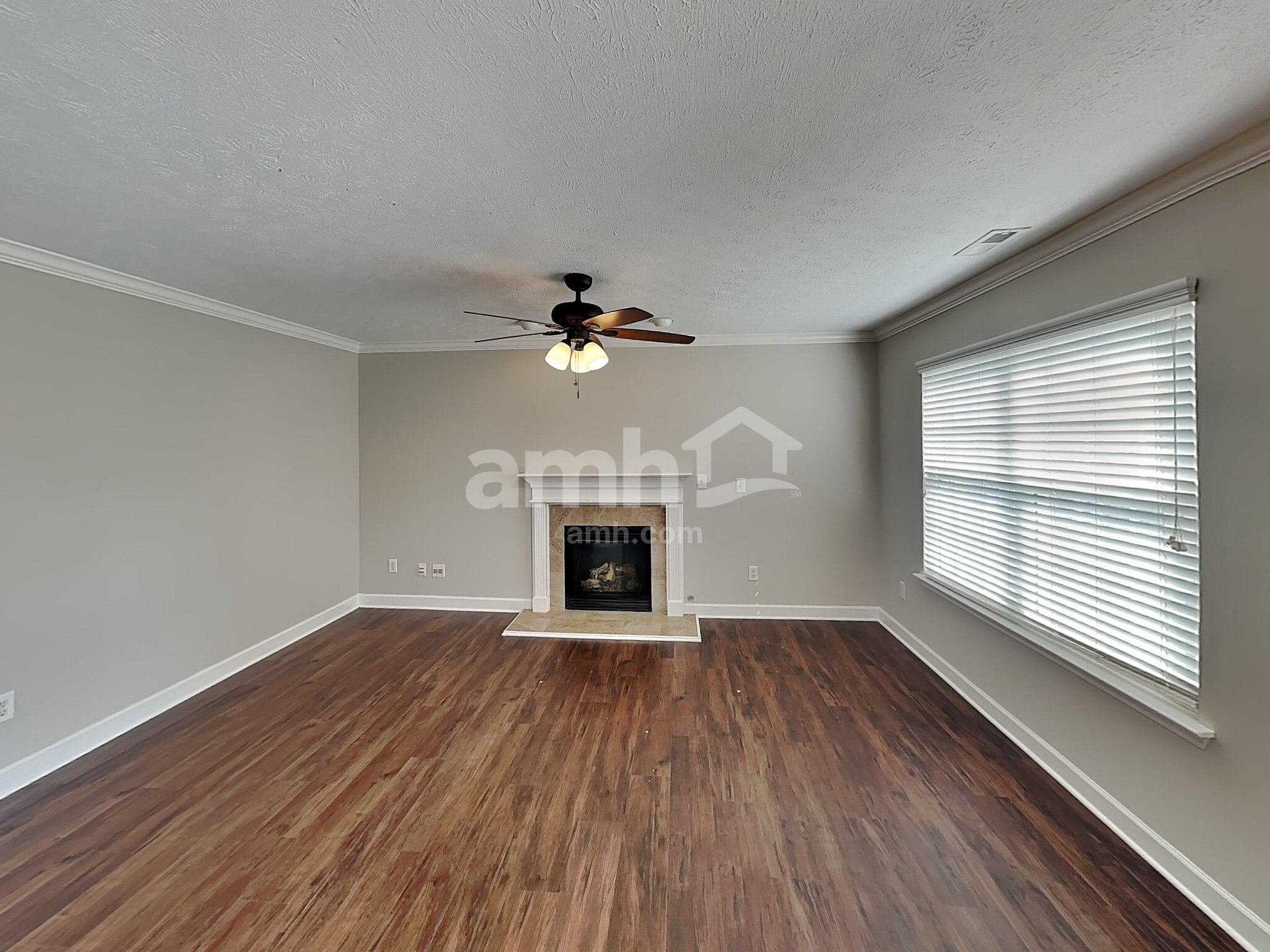 Building Photo - 102 Baker Springs Ln