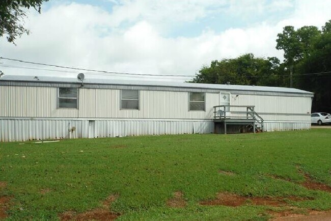 Primary Photo - 3521 Gladden Lane W.