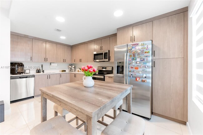 Building Photo - 25689 SW 144th Ave