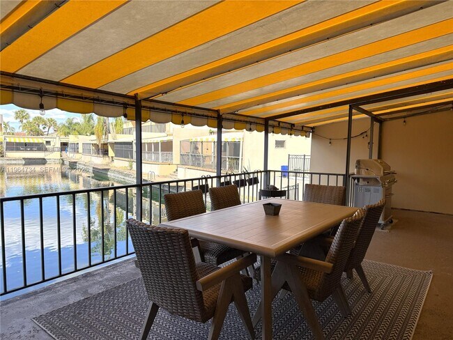 Building Photo - 15896 Kilmarnock Dr