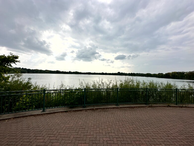 Building Photo - 2804 E 44th St