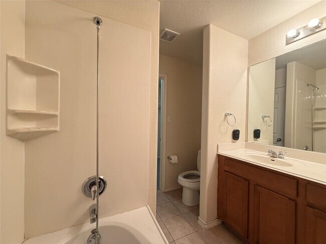 Building Photo - 279 Housefinch Loop