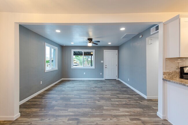 Building Photo - 4535 E 14th St