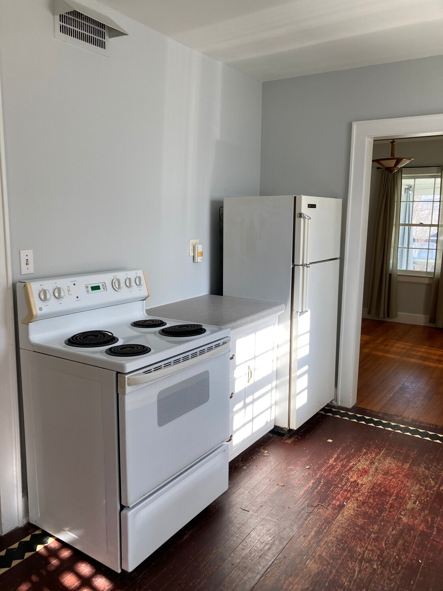 Kitchen - 838 Shober St