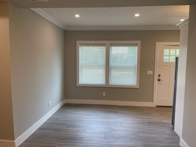 Building Photo - Fairfield Maples South at Bay Shore